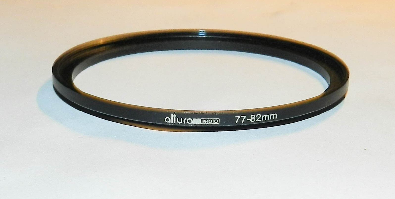 alturo 77mm to 82mm Step Up Ring Converter. 77 Male 82 Female. Excellent