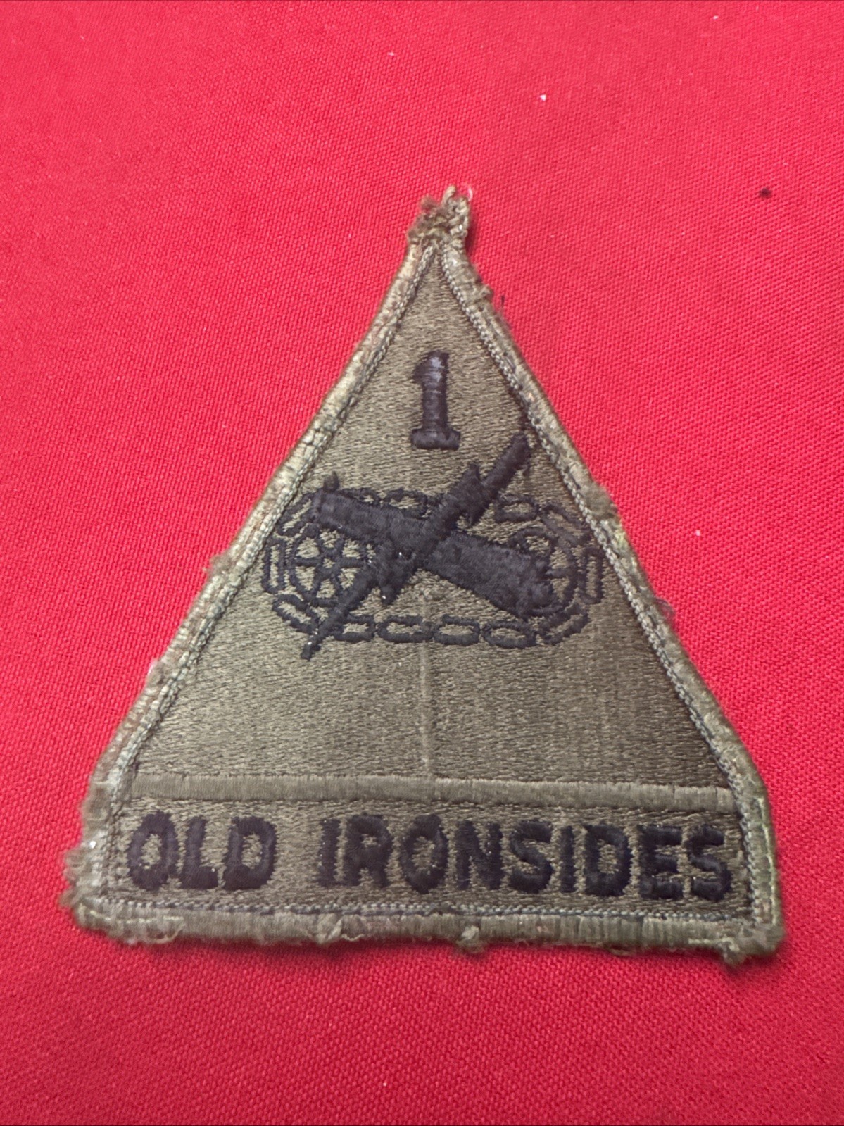 MILITARY PATCH SEW ON SUBDUED US ARMY 1ST ARMORED DIVISION OLD IRONSIDES E811