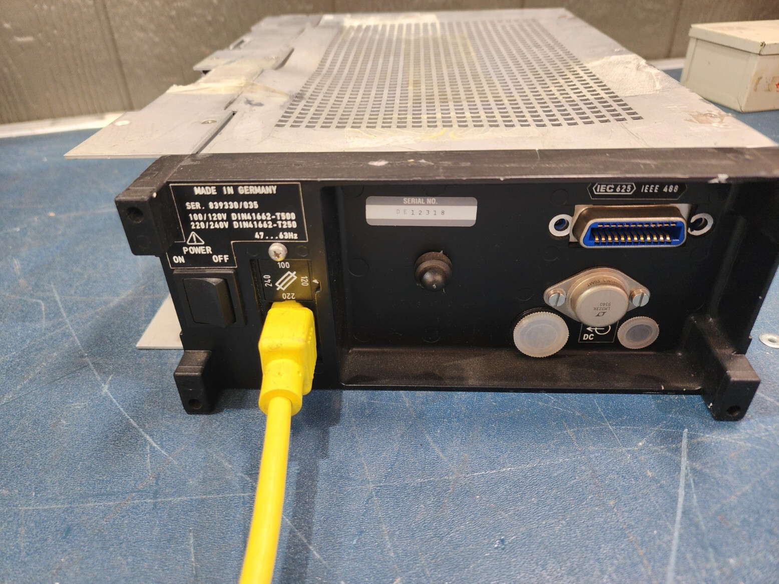 Rohde & Schwarz URV5 Millivoltmeter