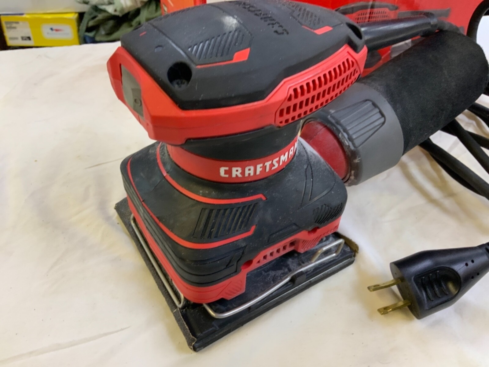 Craftsman CMEW230, 2.0 Amp. 1/4 Sheet Palm Sander