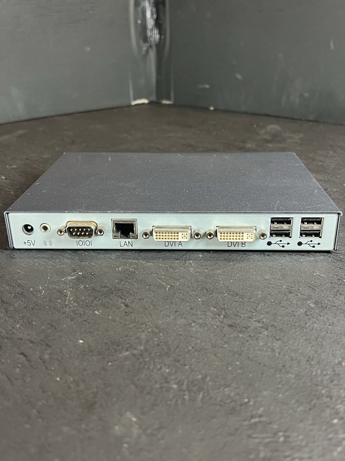 Avocent HMX2050-001 Digital High Performance KVM Switch