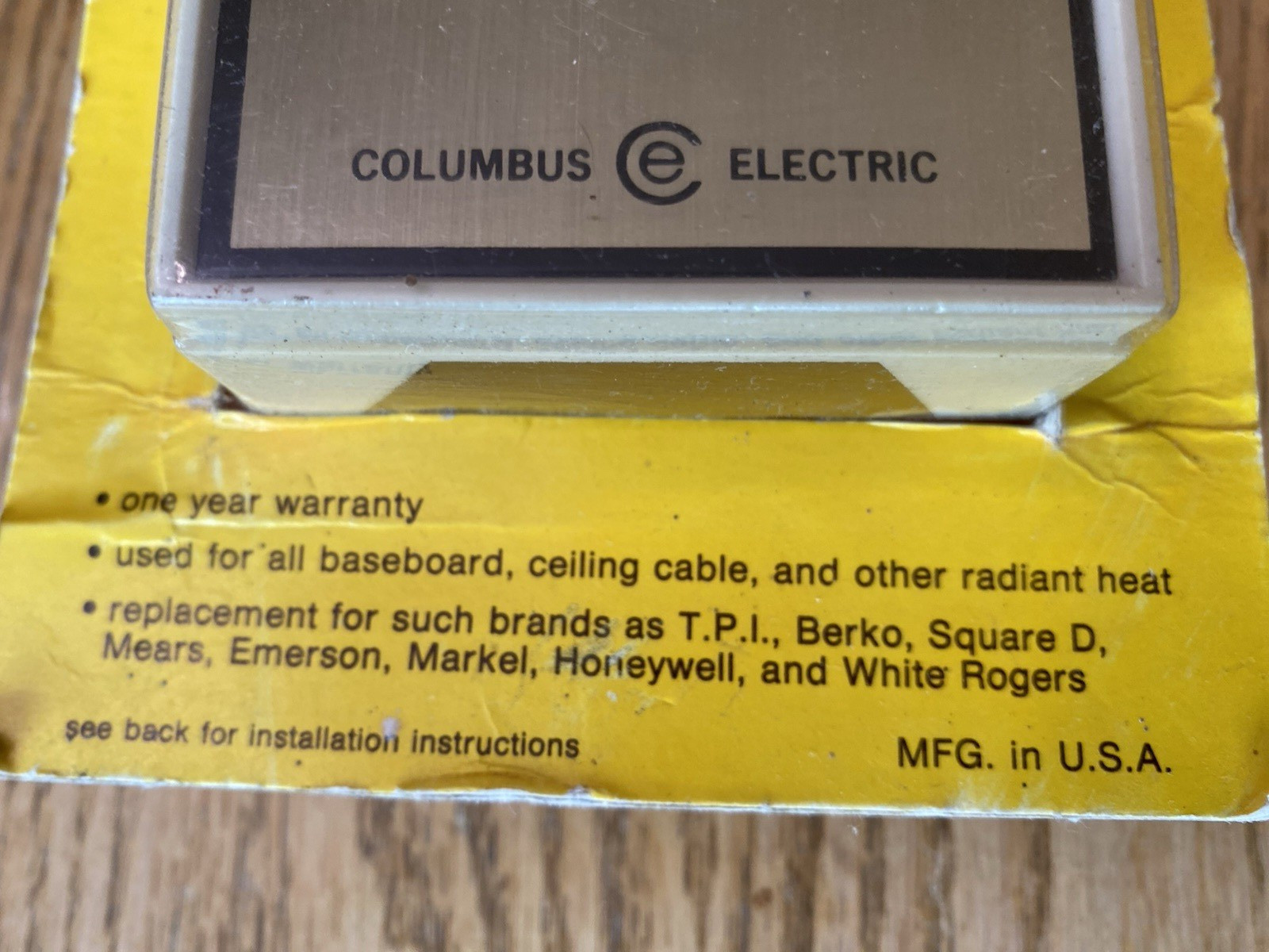 Columbus Electric universal heating thermostat for all 120-277 volt single pole