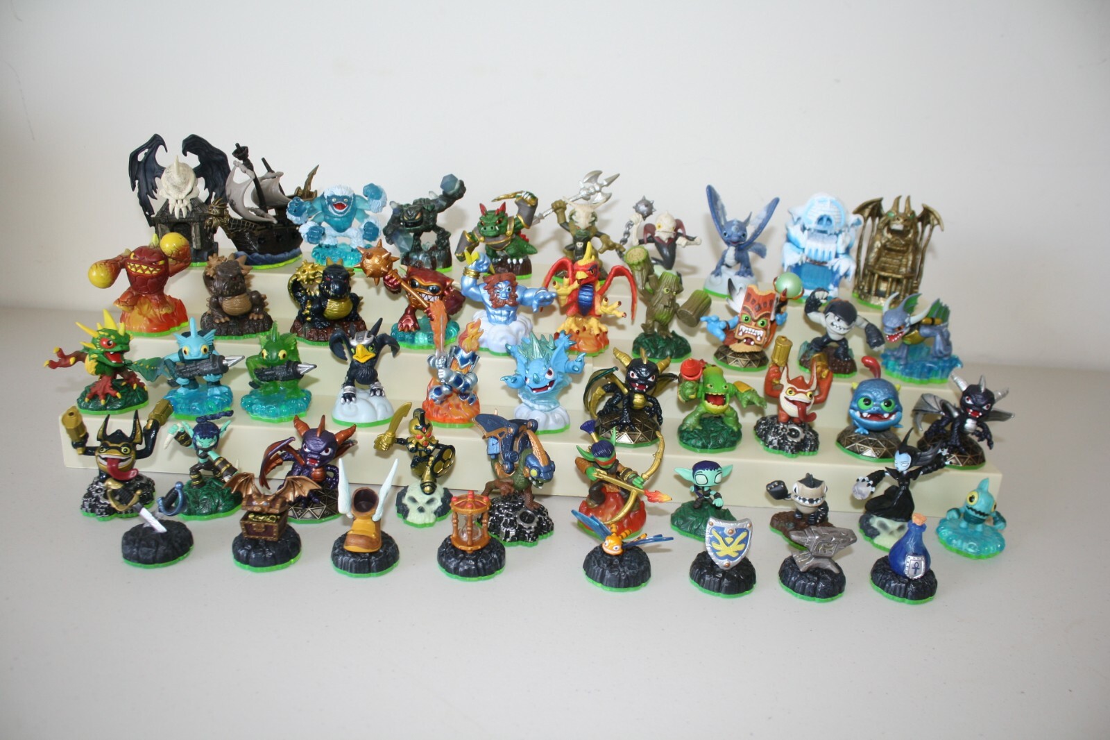Skylanders Spyro's Adventure Figures Buy 4 Get 1 Free Finish Your Set Free Ship