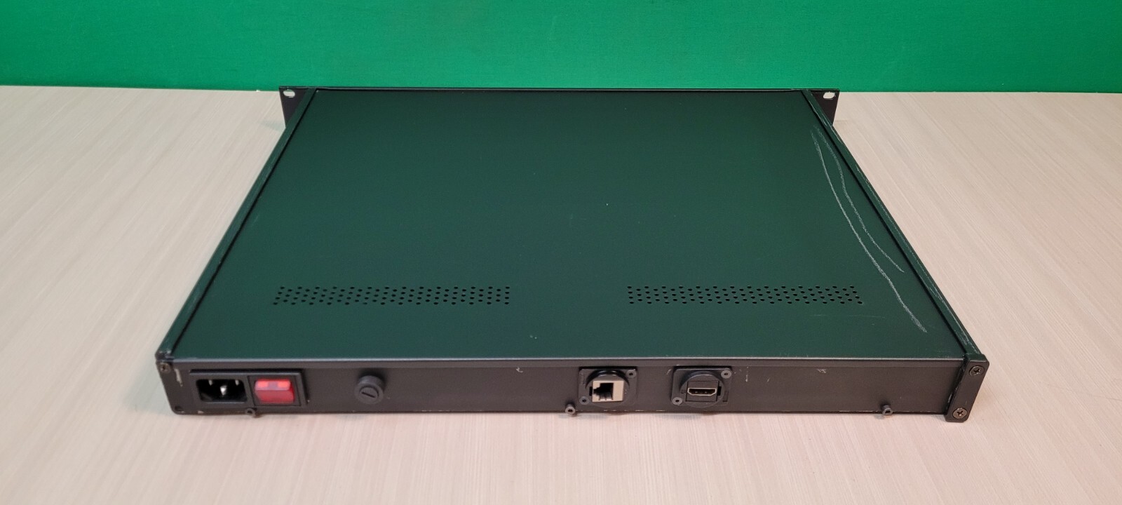 ShowLED V-Box MKII LIGHT STAGE LIGHTING CURTAIN CONTROLLER POWERS ON