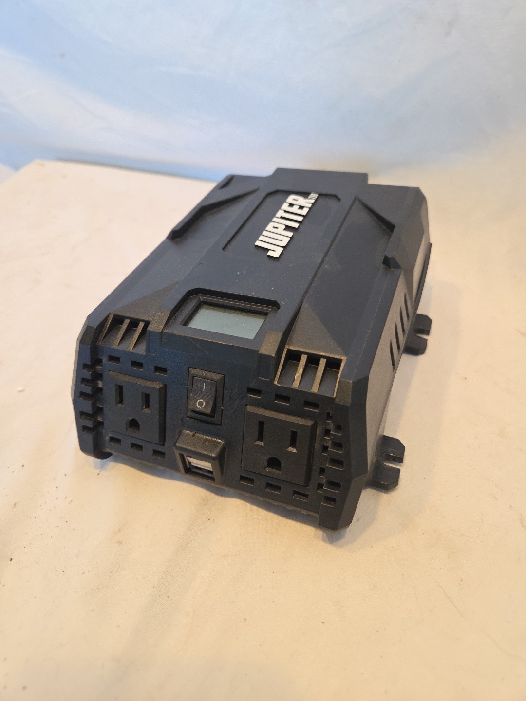 JUPITER 750 Watt Continuous/1500 Watt Peak Modified Sine Wave Power Inverter
