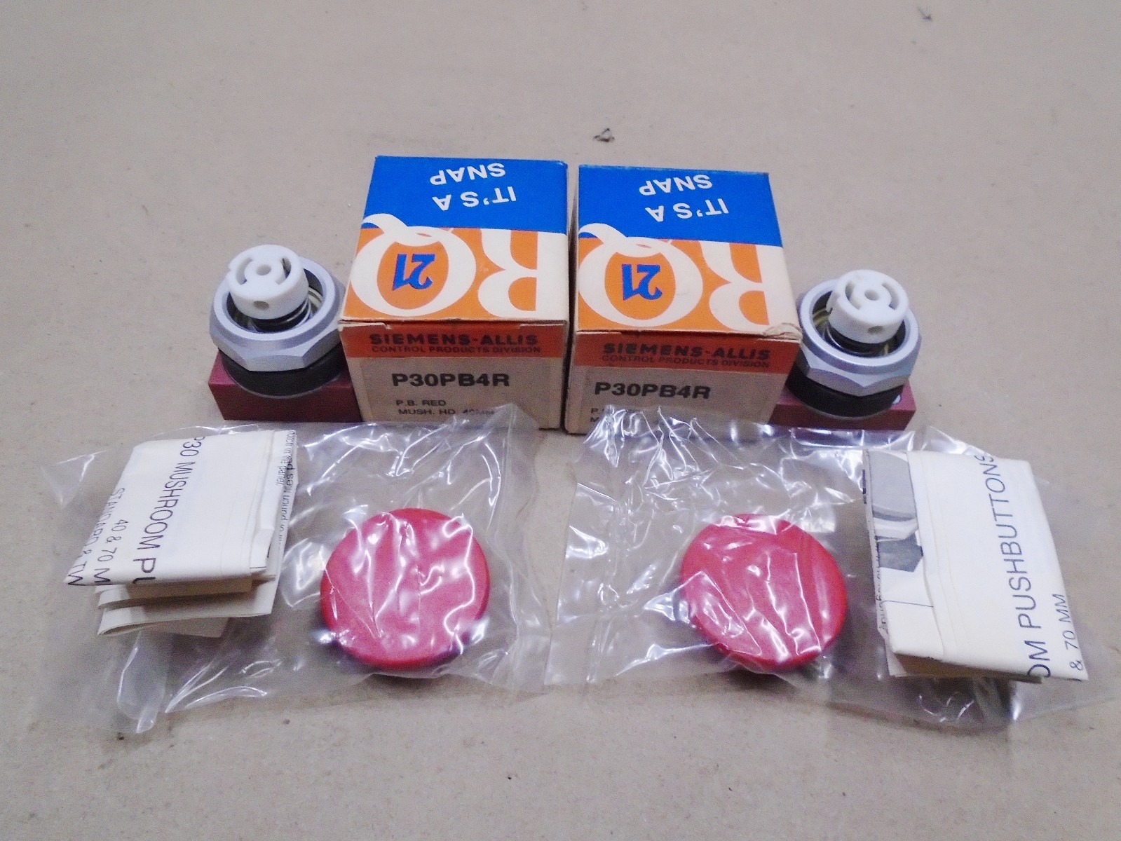 2 Lot NEW Siemens-Allis P30PB4R Pushbutton Red Mushroom 40mm