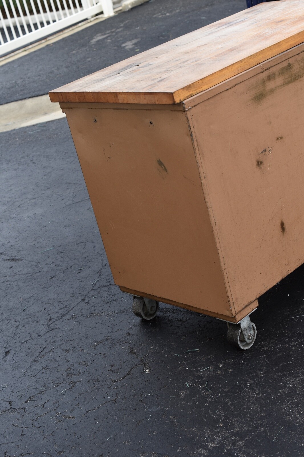 Knaack MODEL 45 STORAGEMASTER® ROLLING WORKBENCH, 1,000 LBS