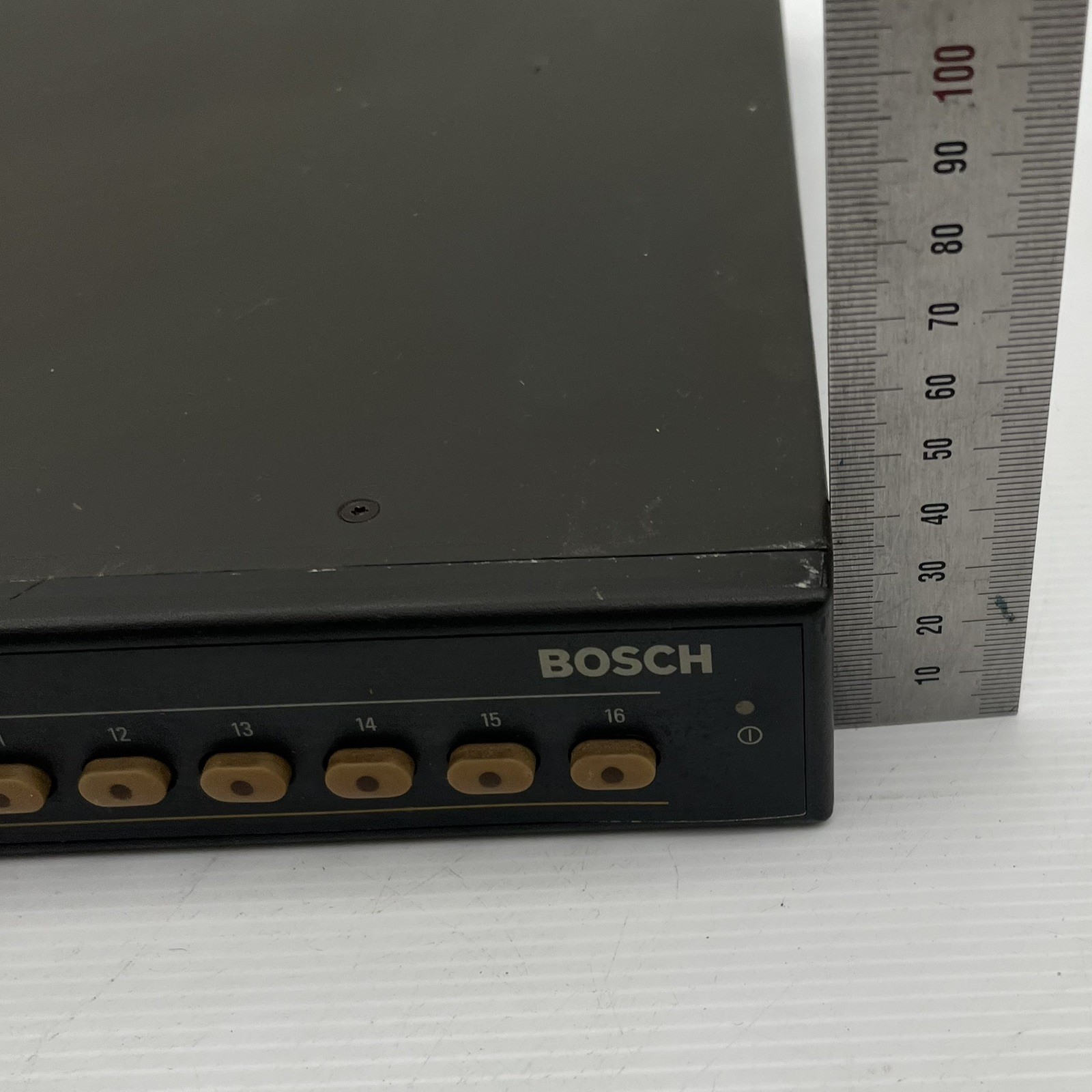 Bosch Divar DVR16E2502 16-Channel DVR Versatile Network UNTESTED no Power Cable