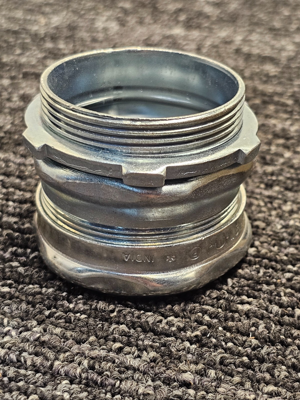 (QTY 5) Eaton Crouse-Hinds 655 Compression Type Connector 2" Size Conduit