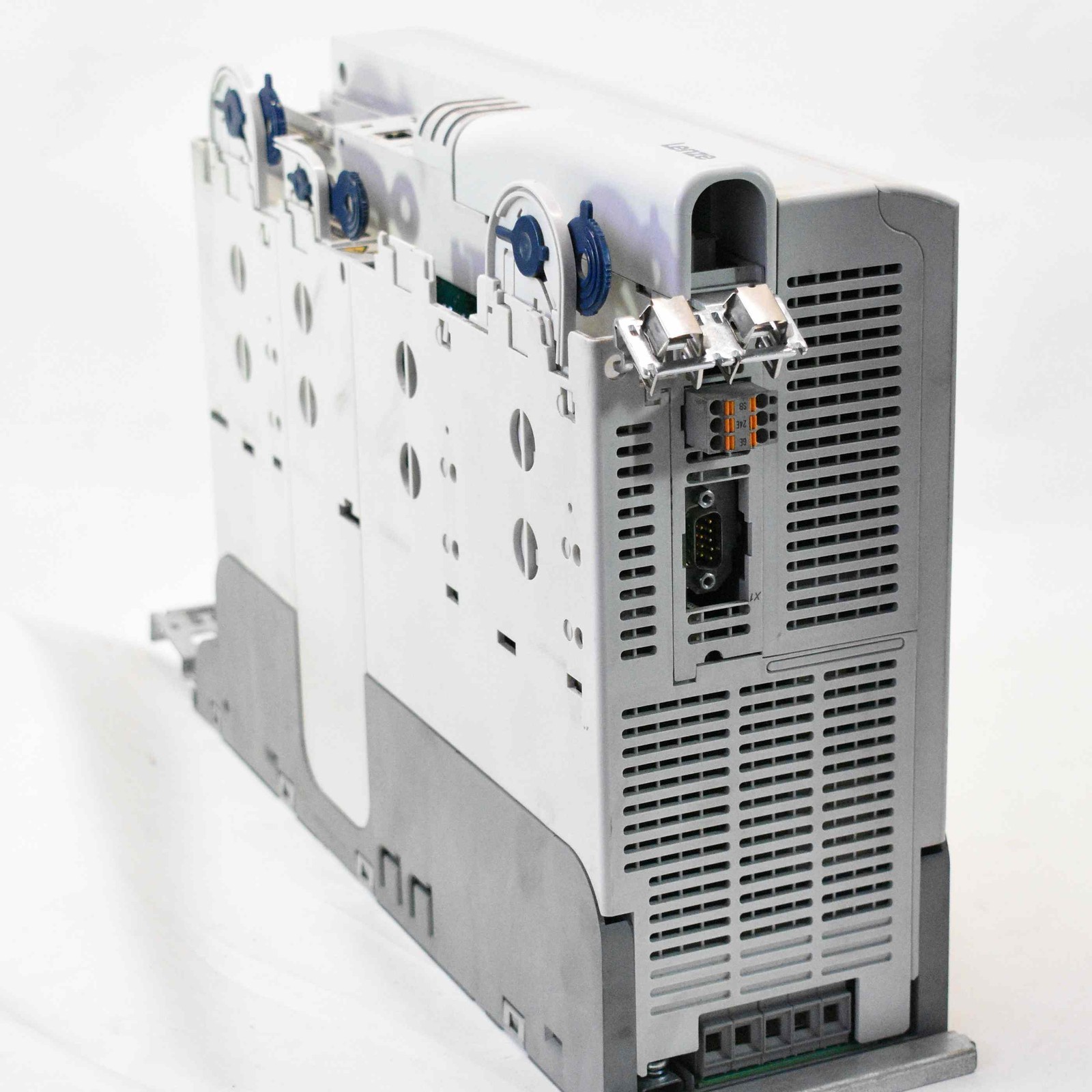 Lenze Single Drive HighLine E94ASHE0134 + Mounting Base