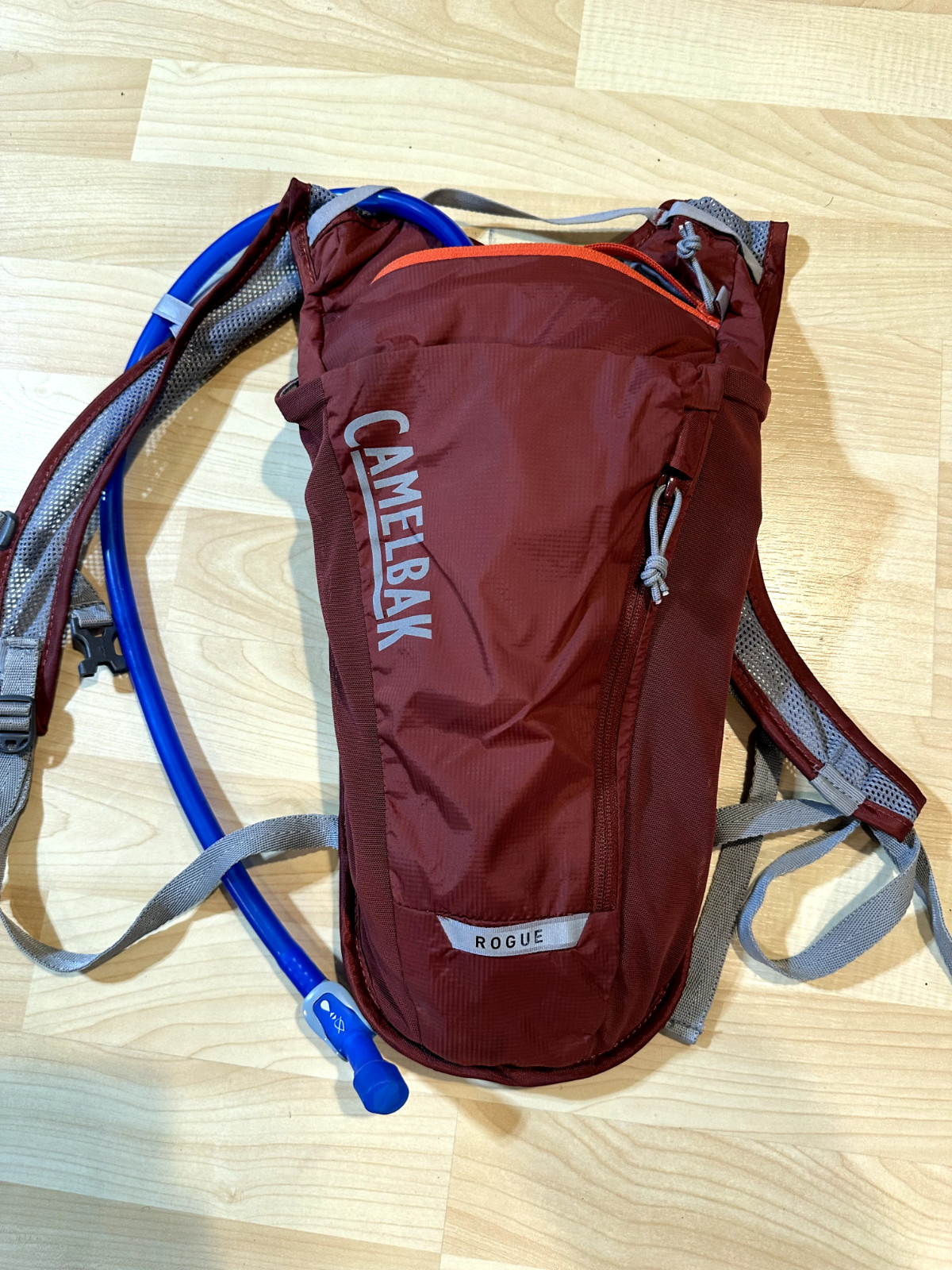 Camelbak 2L / 70 oz Rogue Light Hydration Backpack (Red)
