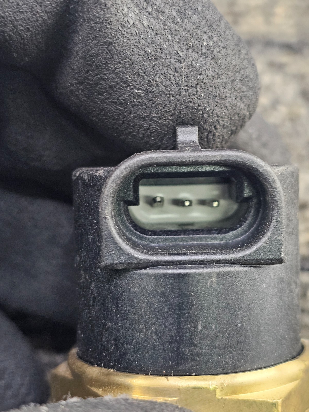 40087572: Temperature Coolant Pressure Sensor Assembly