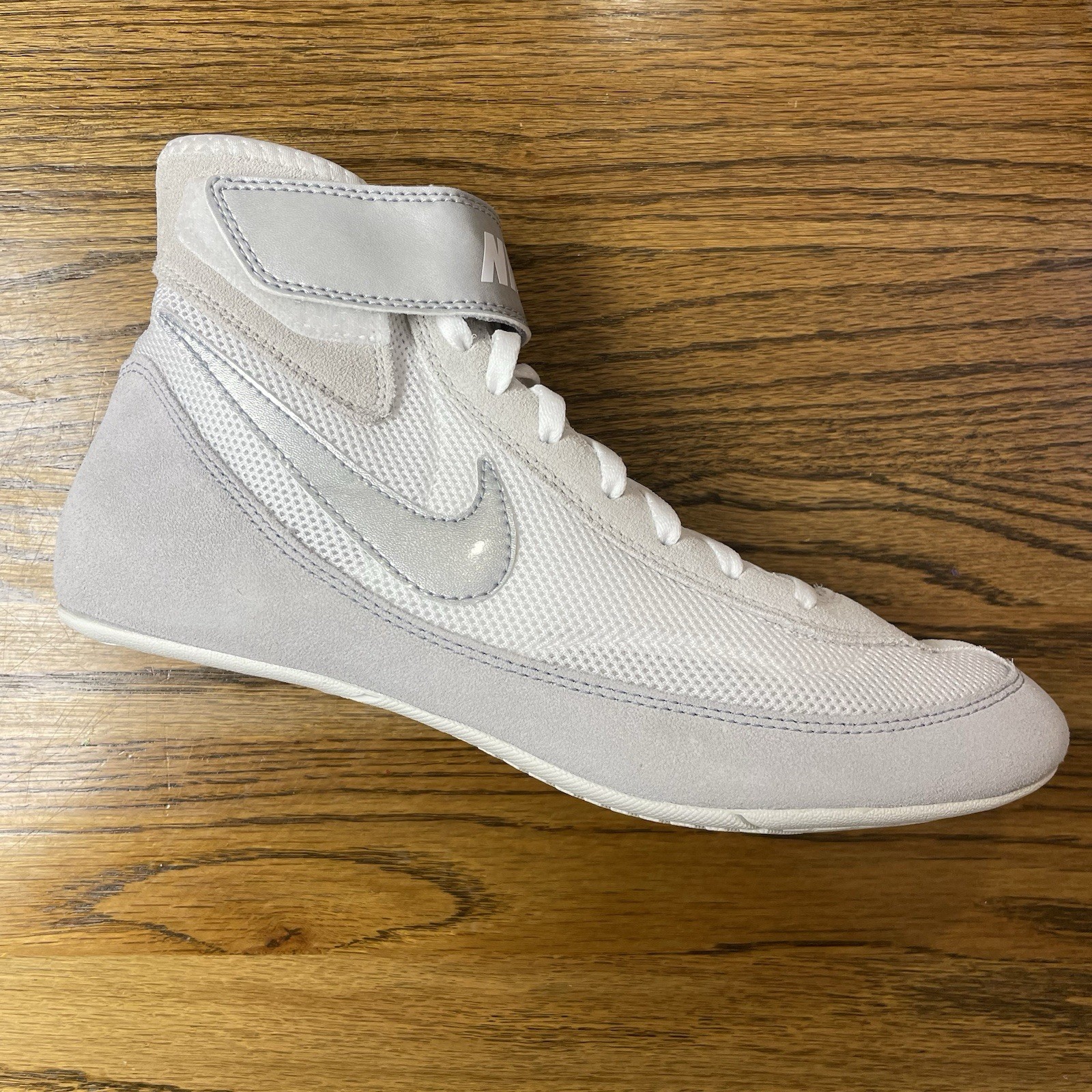 Nike Boxing Shoes Mens Size 10 White Silver High Top 366683-100 Ring Gear Mesh