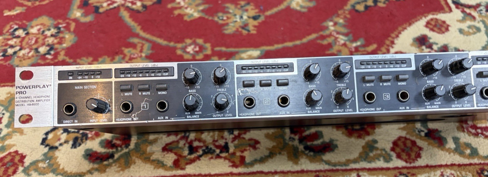 Behringer PowerPlay Pro 4-Channel Headphone Distribution Amplifier Model HA4600