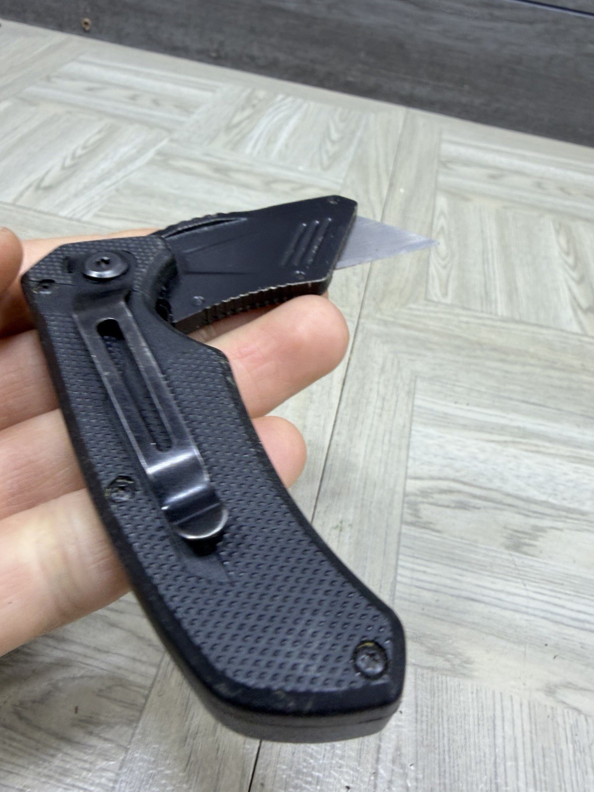 Kobalt Tools Folding Box Knife Black Box Cutter Sharp