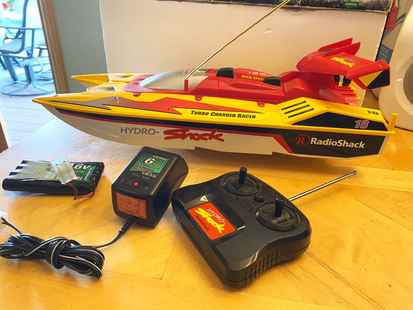 Radio Shack RC Boat Hydro Shock Speed Boat in Original Box