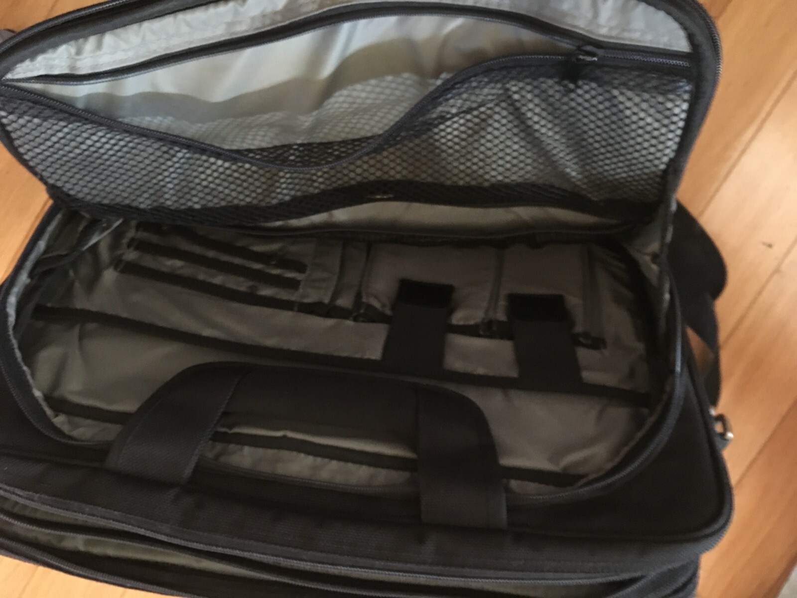 Dell 17” Black Computer Full Size Laptop Case Briefcase Adj Shoulder Strap