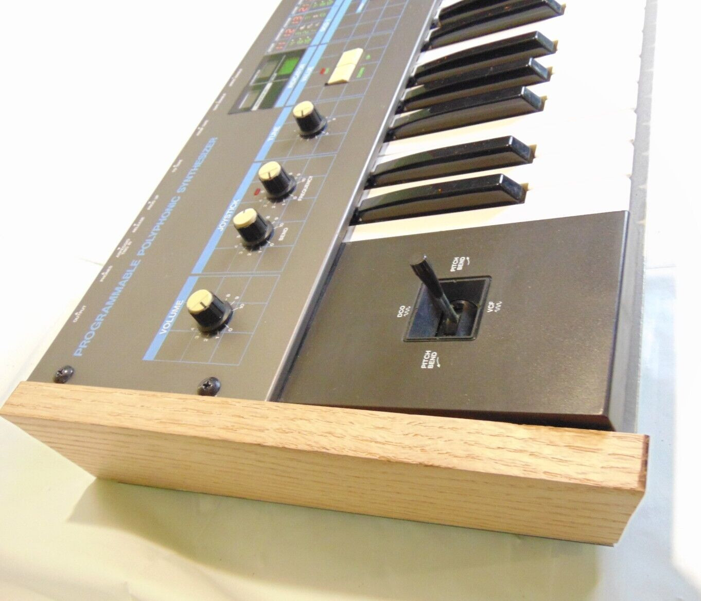 Working KORG POLY-61 Vintage 1980's Synthesizer Keyboard