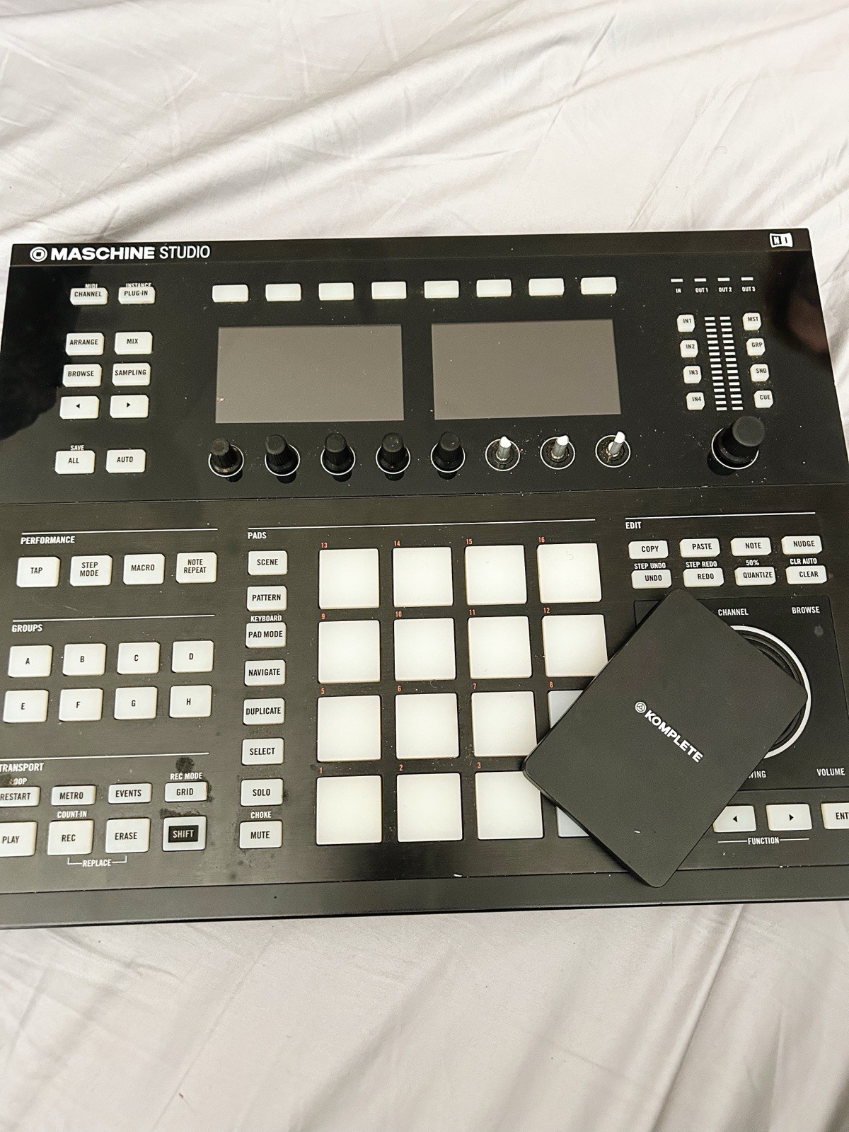 Native Instruments Maschine Studio