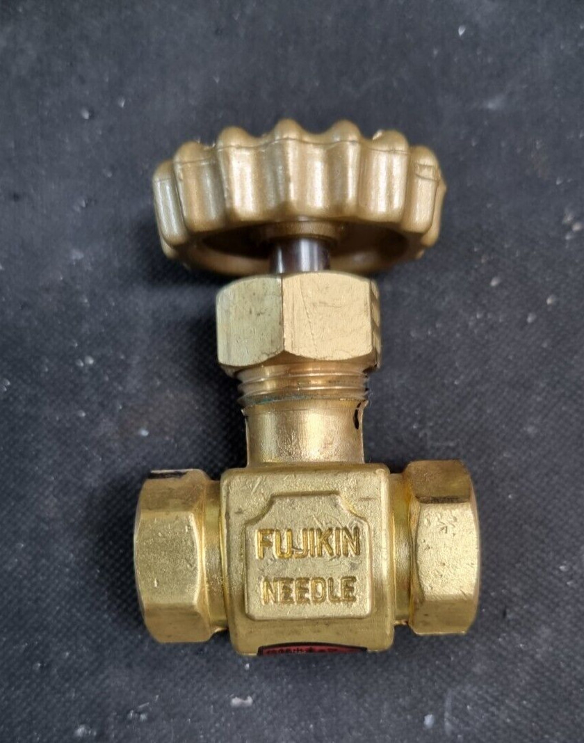 FUJIKIN 1/4 NEEDLE VALVE (IN8S1B2) (R2S7.5B3)
