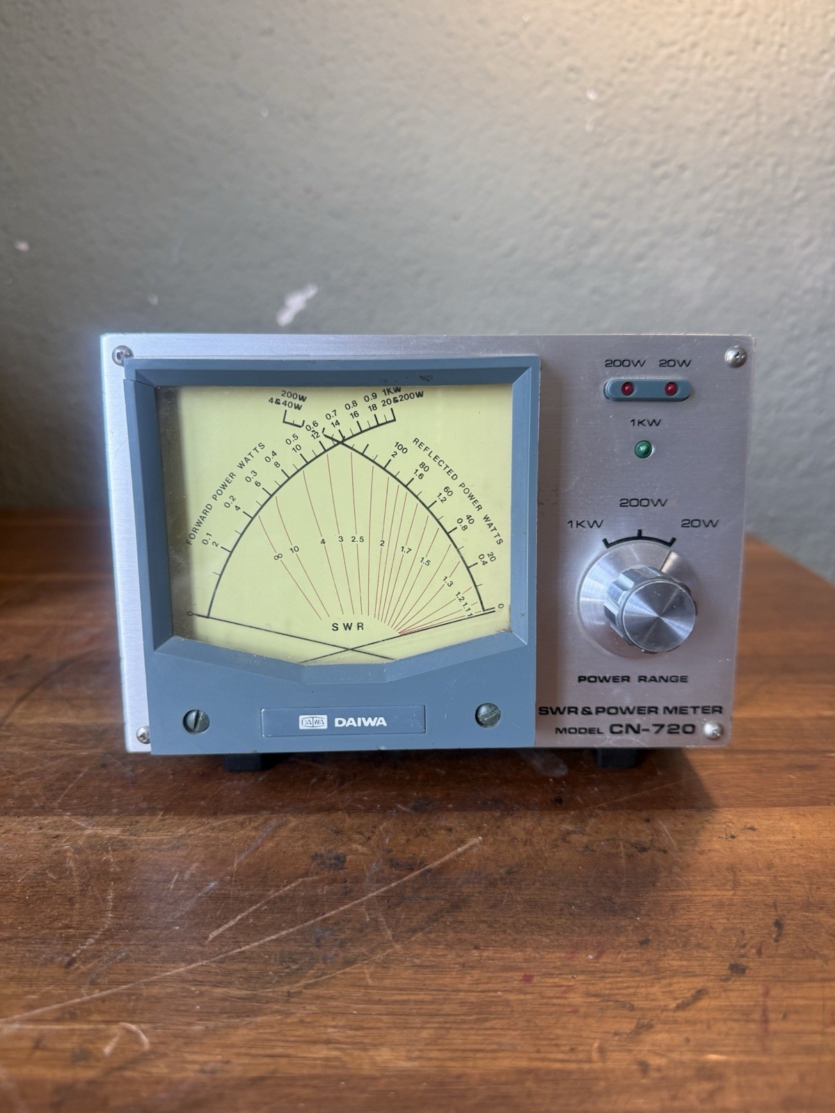Daiwa CN-720 SWR Power Meter Cross Needle w/ Manual 20W-200W-1KW! Ham Radio NICE