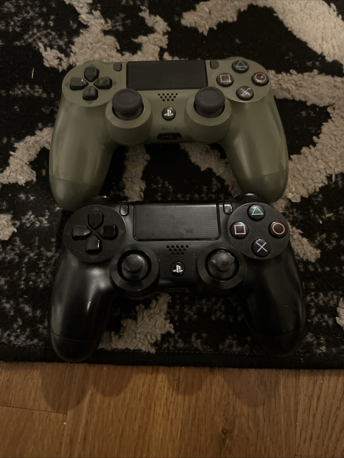 PS4 Controllers