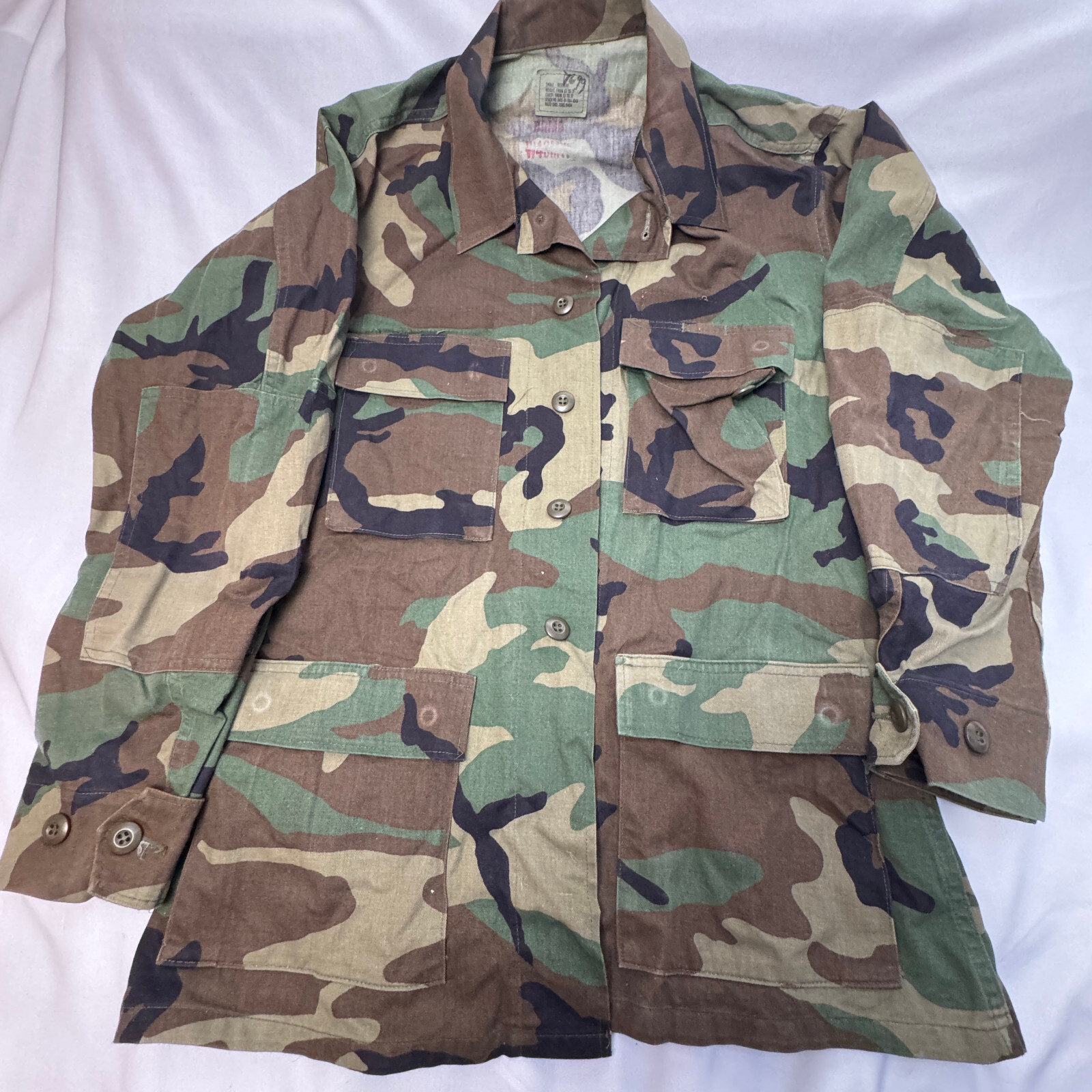 U S. MILITARY woodland CAMOUFLAGE TOP  SZ. SM REG Long sleeve