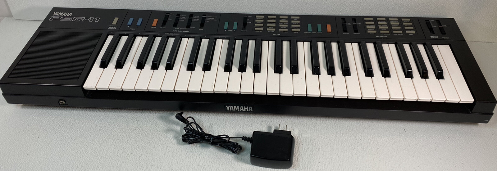 Vintage Yamaha PSR-11 Portable Keyboard 49 Full Size Keys Tested