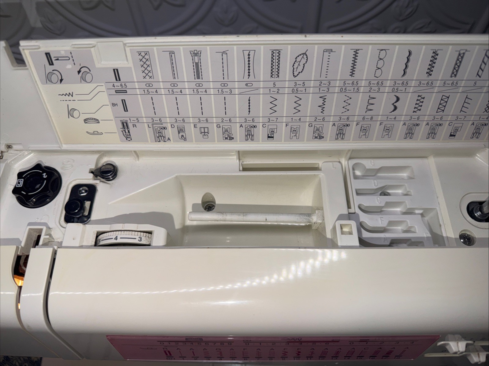 Janome Decor Excel 5018 Sewing Machine. Stitches Great-Reverse Does Not Work.