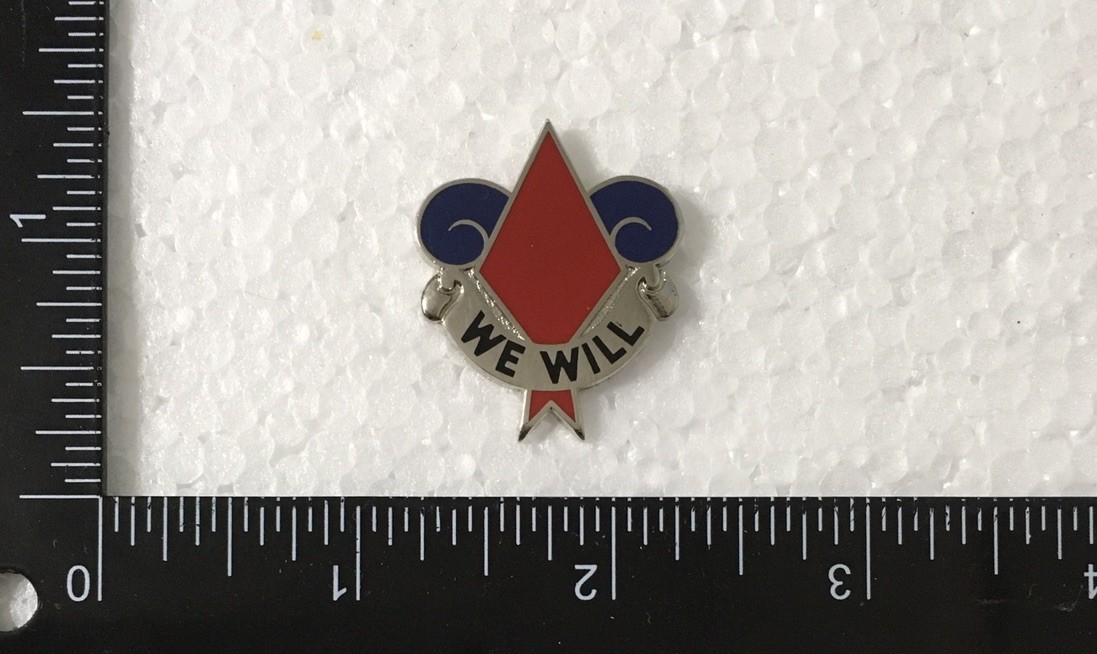 US Army 5th Infantry Division DUI DI Unit Crest CB Pin Badge