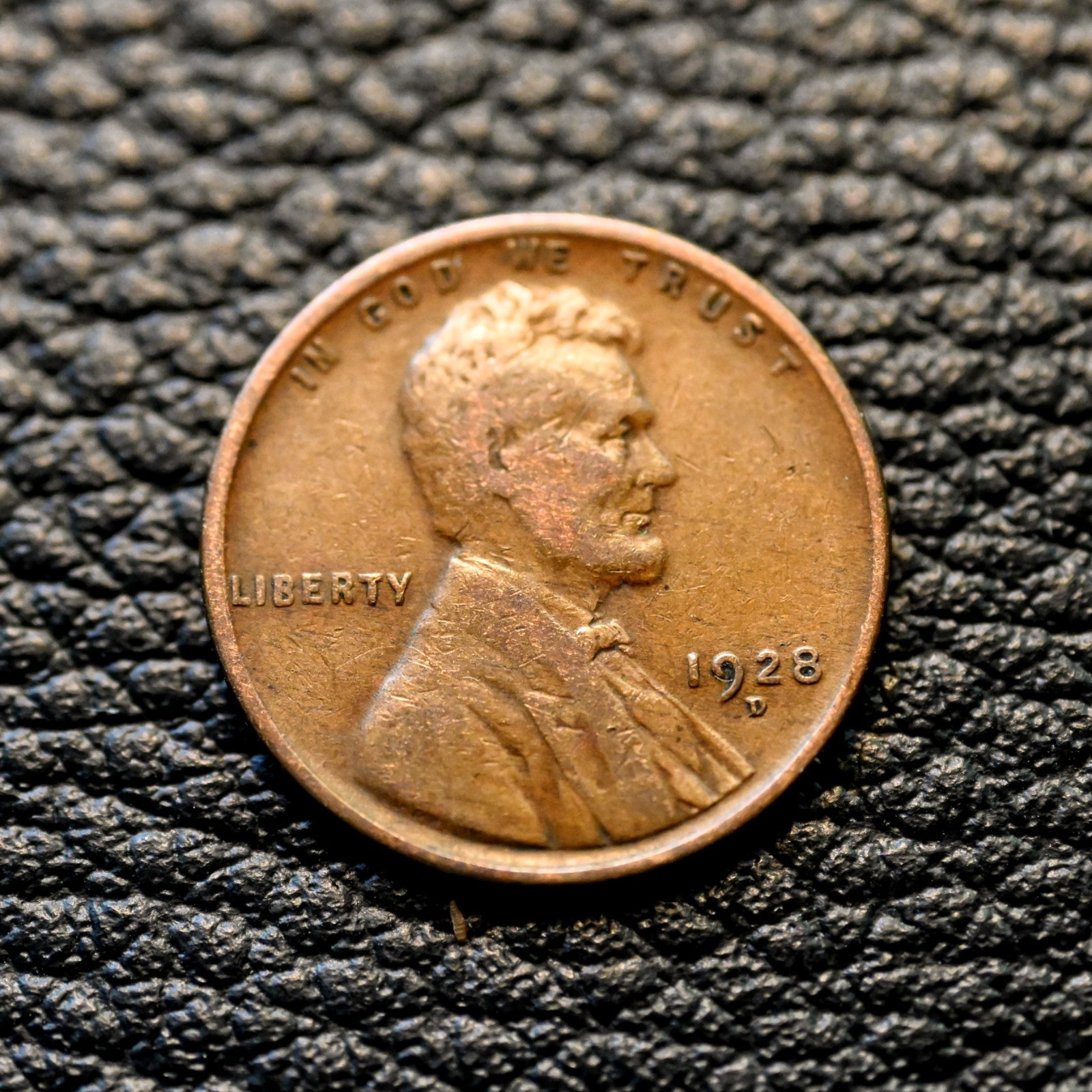 1928-D Lincoln Wheat Cent ~ FINE (F / FN) Condition ~ COMBINED SHIPPING!