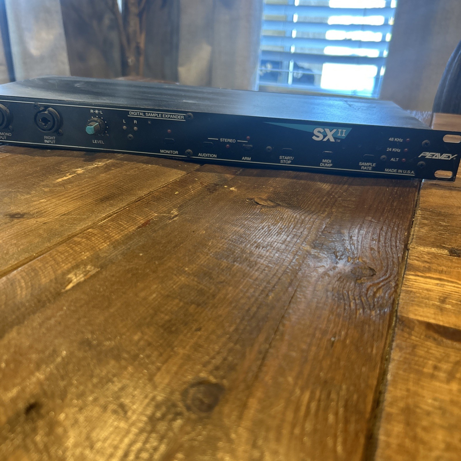 Peavey SX Digital Sample Expander Rack Unit