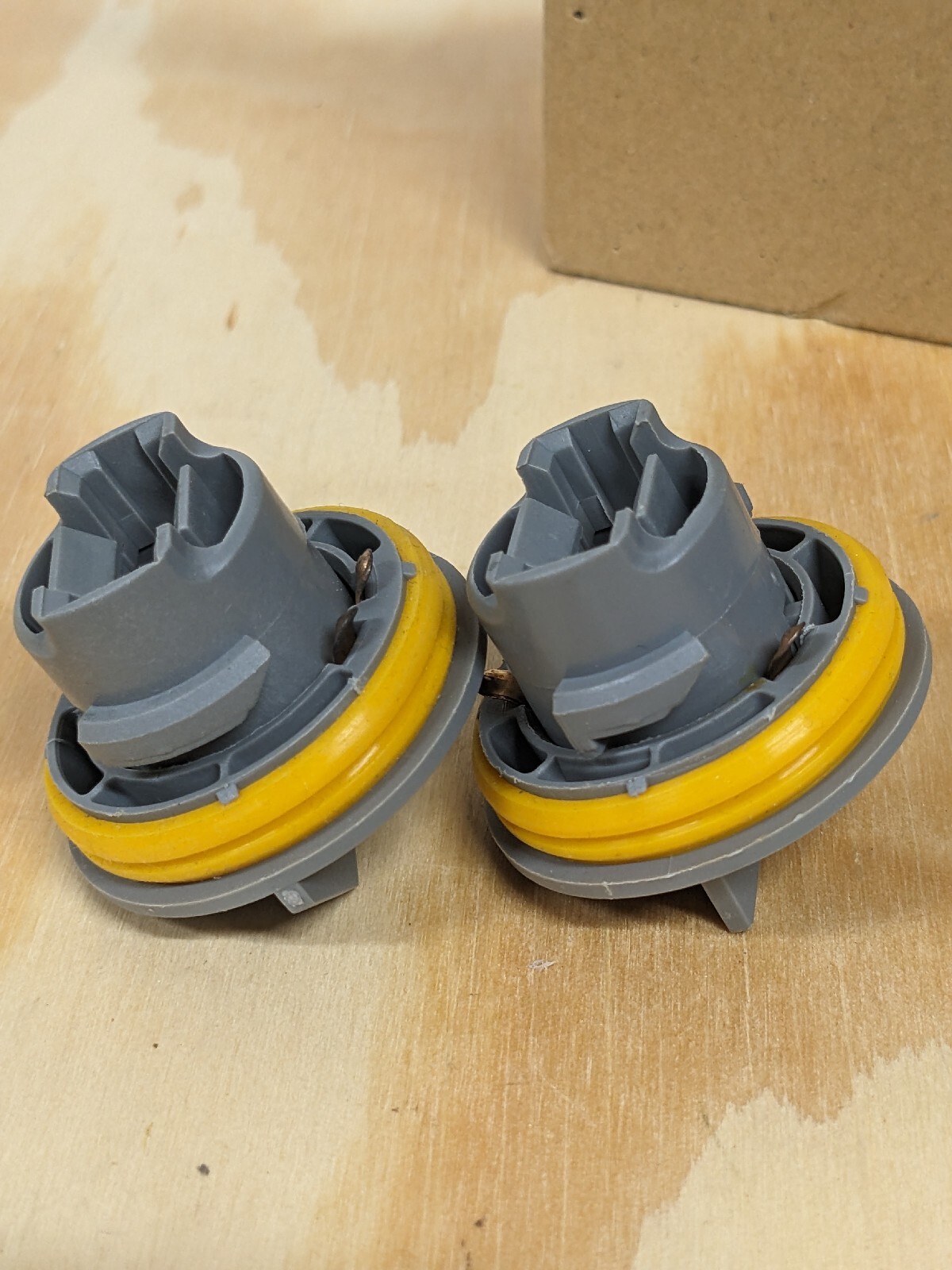 2x Tail Light Socket-Socket - Tail Lamp Left, Right Dorman 923-034