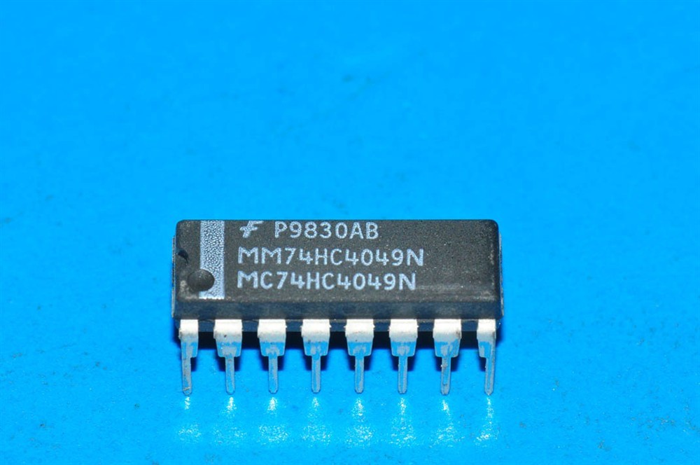 New (30pcs) MM74HC4049N FAIRCHILD IC Logic