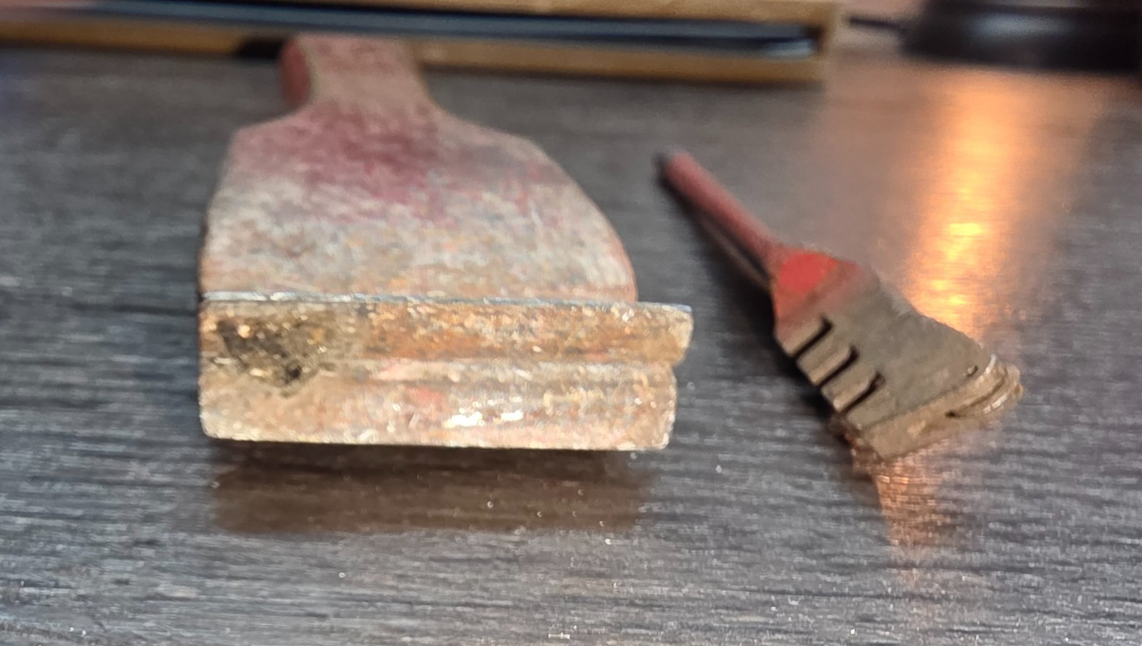 VINTAGE RED DEVIL WOOD HANDLE PAINT SCRAPER AND GLASS CUTTER
