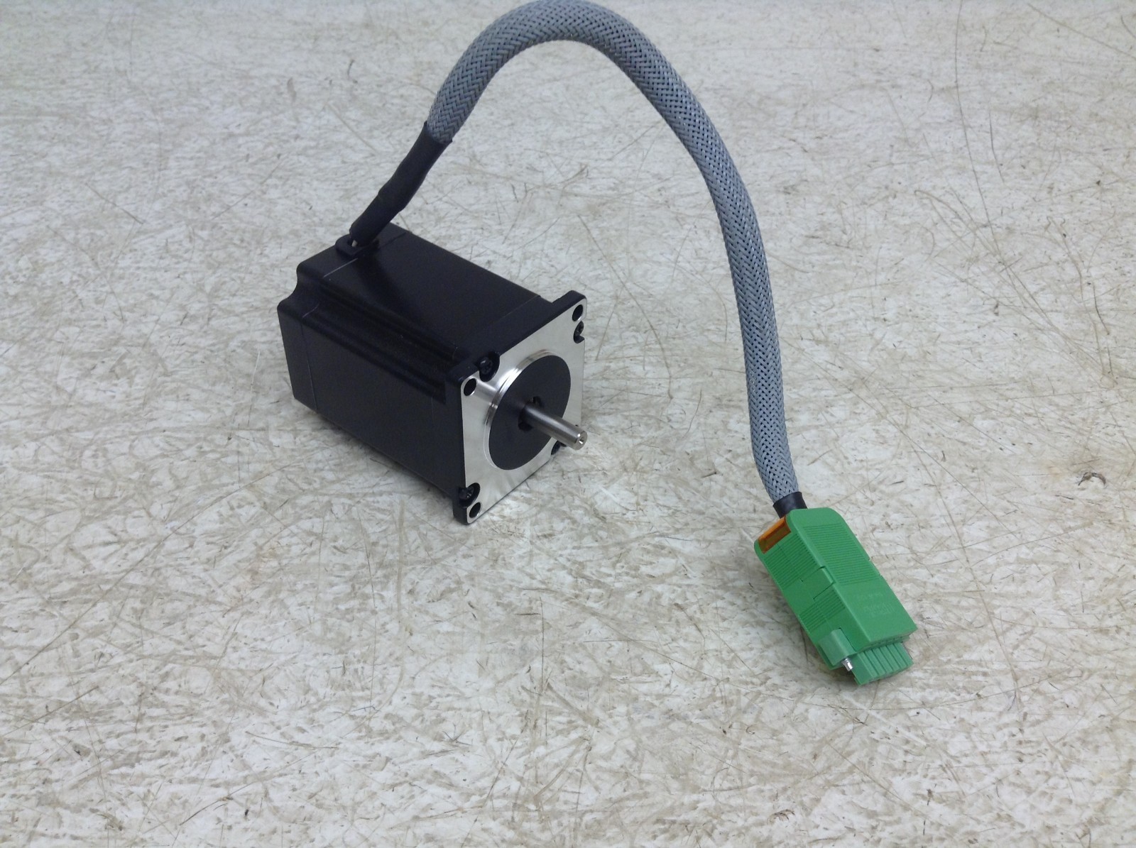 Nanotec ST5918L3008-A Stepper Motor 3 V 3 Amp ST5918L3008A