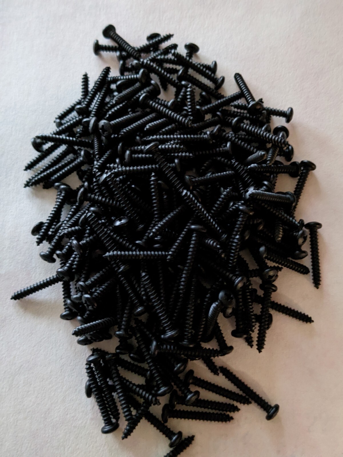 O-Gauge-Track-Screws (250) Black 3/4 (FREE SHIPPING)