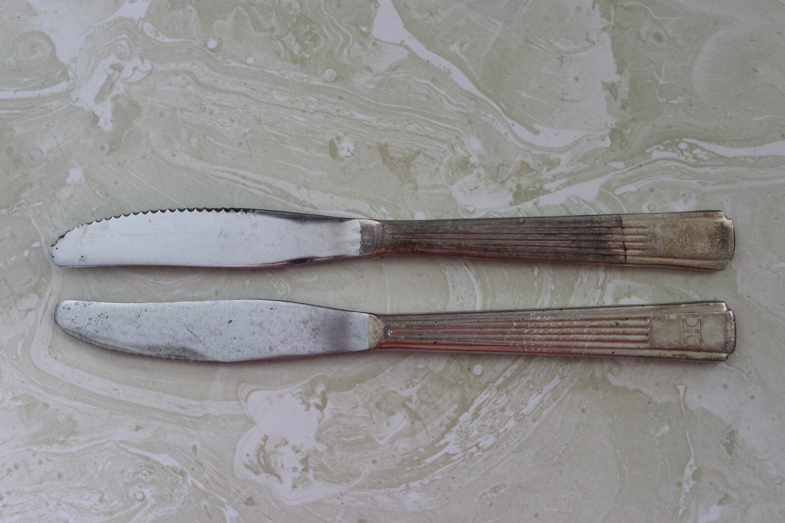 AS FOUND, VTG. SILVER PLATED DINNER KNIVES MARKED HILTON