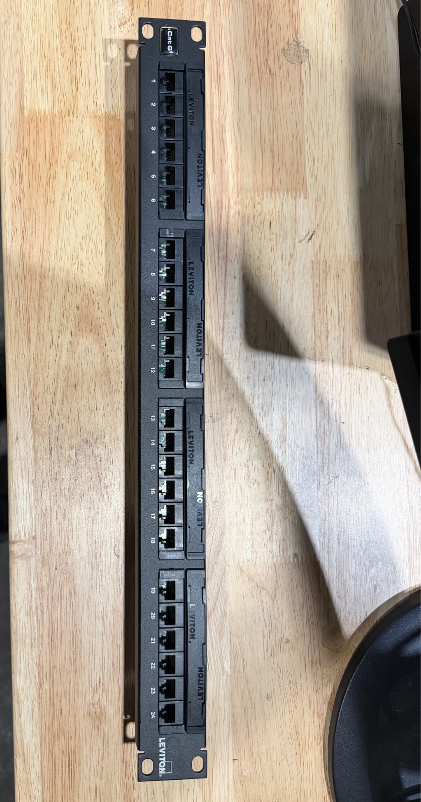 Leviton 69586-U24 CAT6 eXtreme 6+Universal Patch Panel 24-Port 1RU T568B (C2.2)