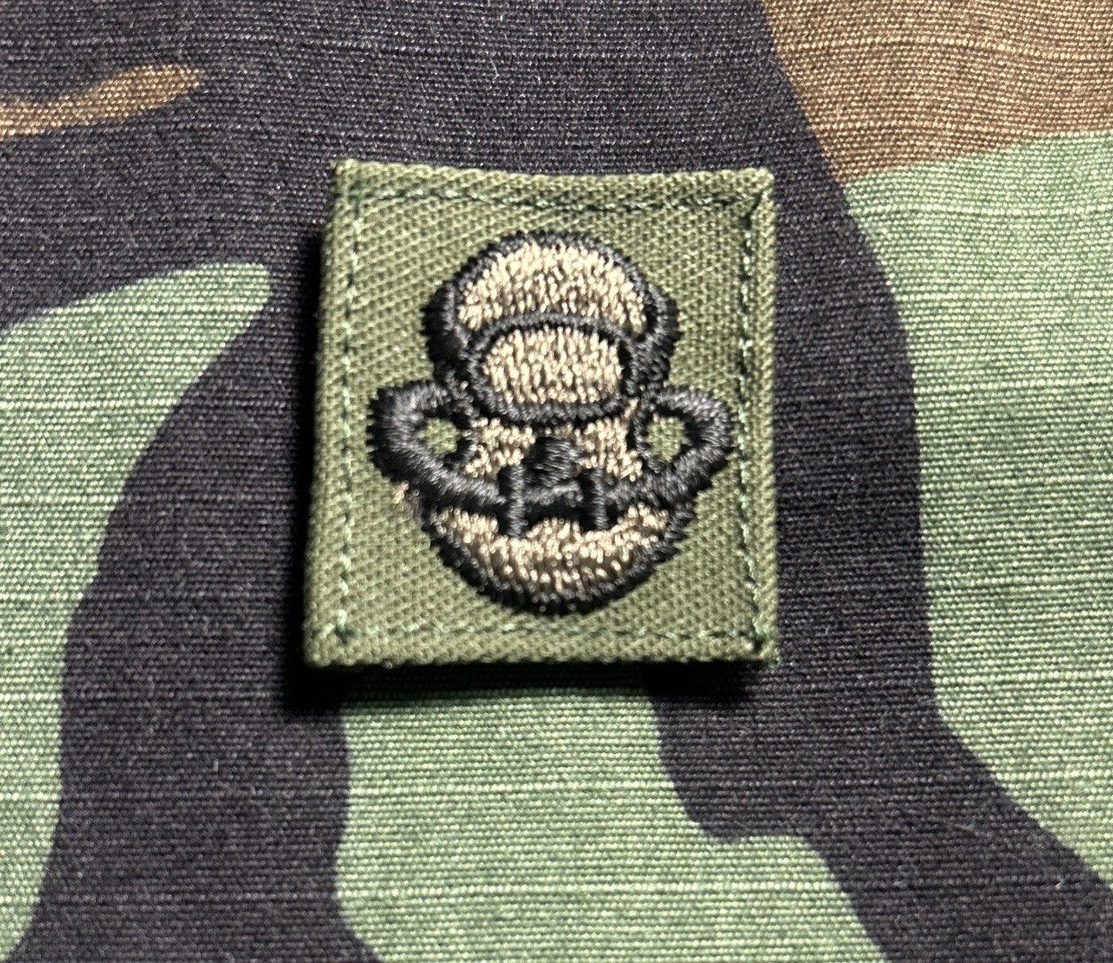 US Army SCUBA Diver Badge BDU Sew-On OD Green