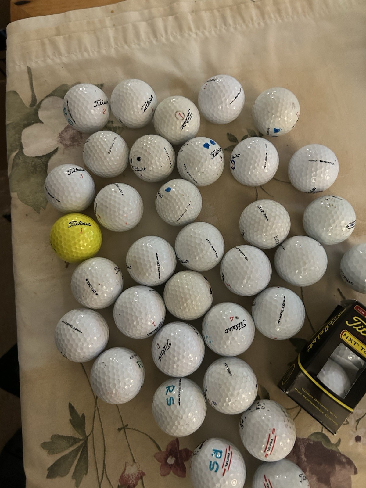 Assorted Titleist 4A Golf Balls 37 Count