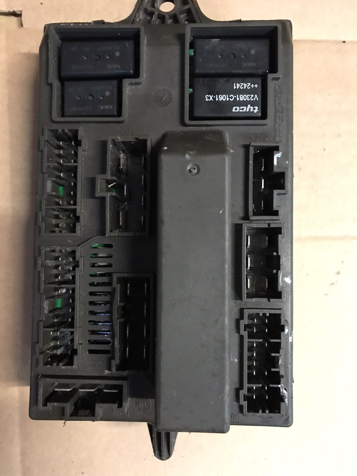 Landrover Discovery 2 Td5/V8 Fuse box YQE000251