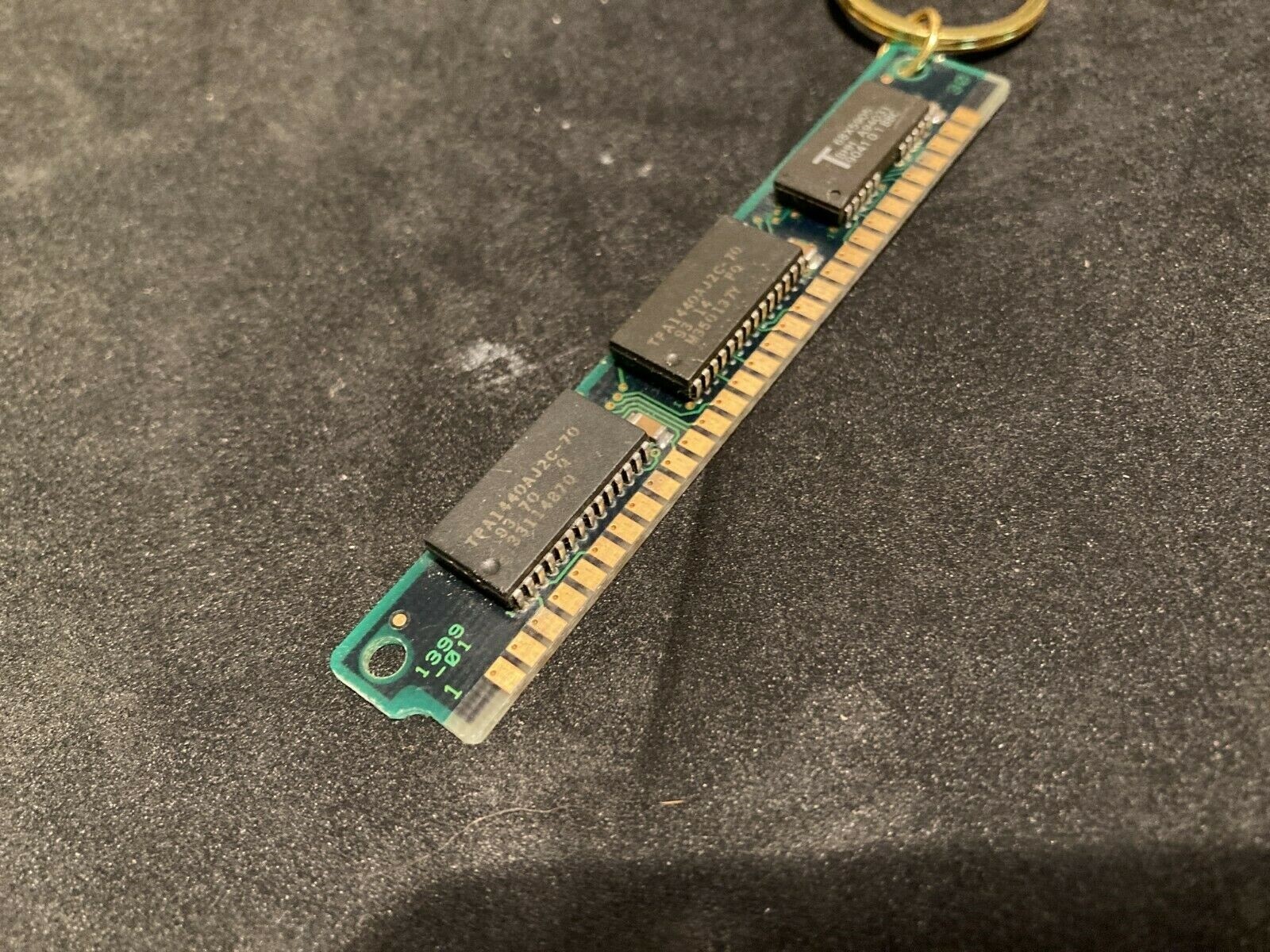 Vintage Computer Memory Keychain Gold 30-Pin 3-Chip SIMM RAM Mac PC Keyring