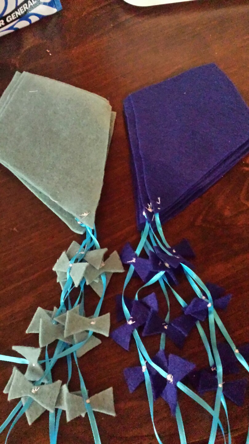 Flannel Game/Bulletin Board Kites--Blue/Blue