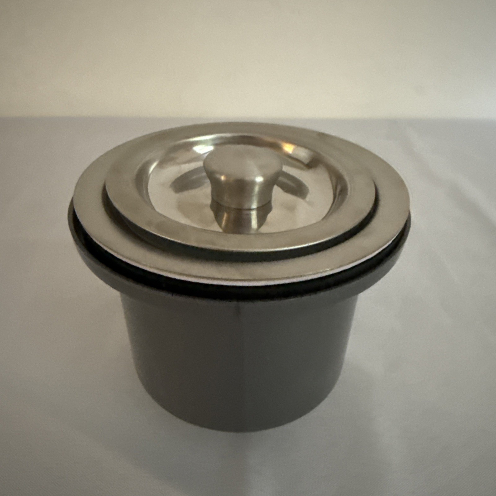 Kraus BST-1B stainless steel basket strainer set. Brand New Open Box