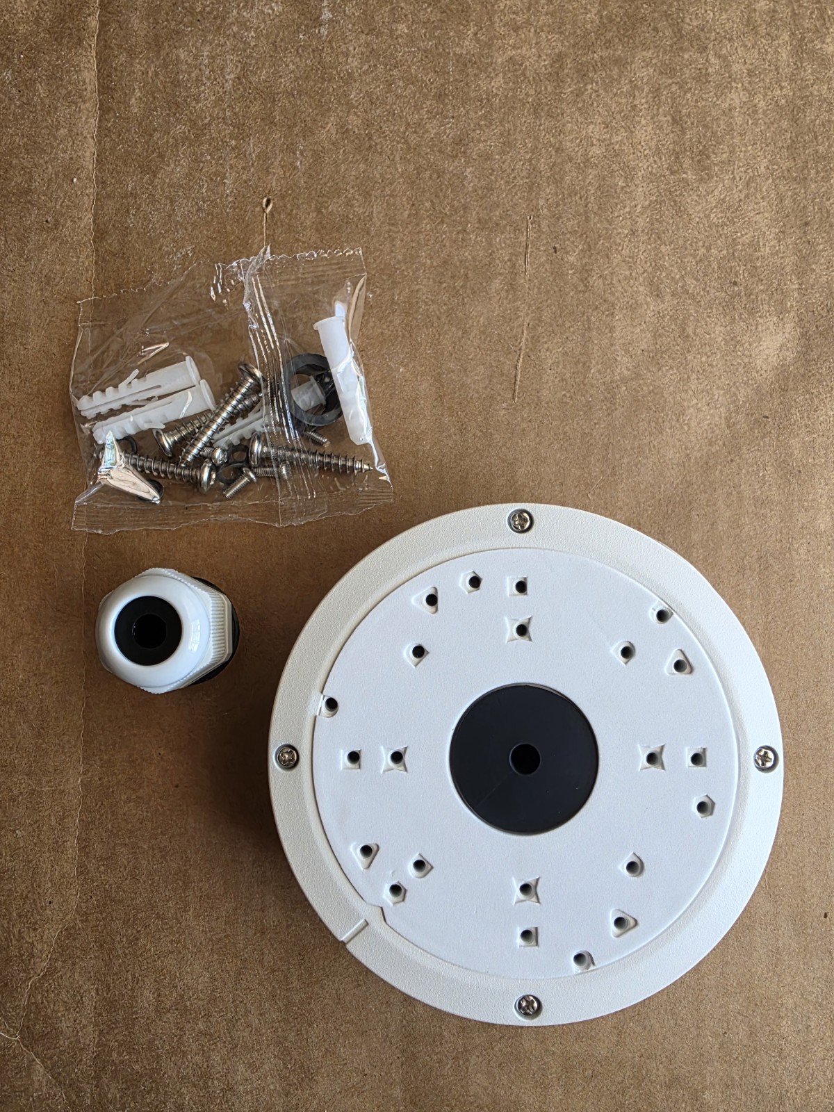 SPECO CCTV Camera Junction Box - Dome/Turret/Bullet - Outdoor/Indoor - Universal