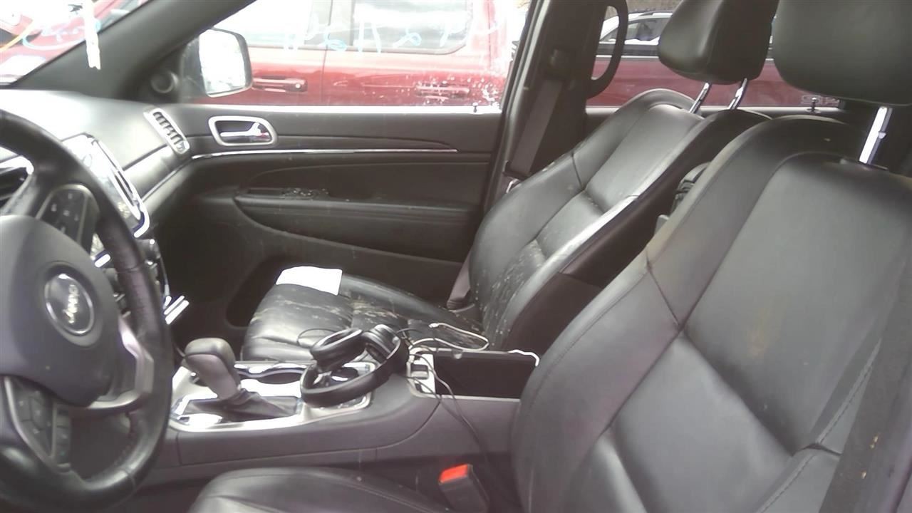 GRANDCHER 2020 Glove Box 2128852
