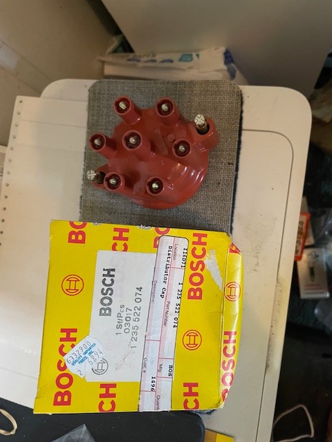 03 017 1 235 522 074 Bosch Distributor Cap Mercedes 000 158  27 02 Made Germany