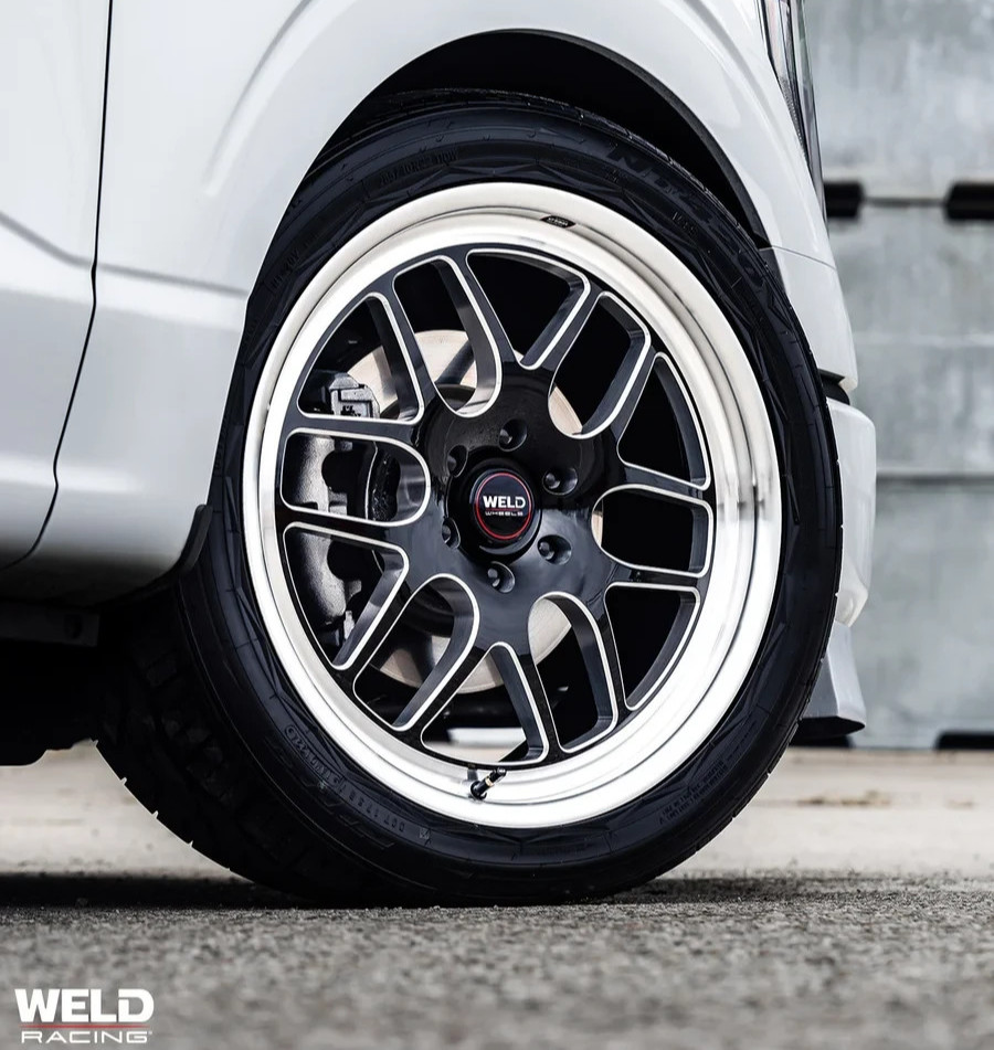22x9.5 +25 WELD Solana Wheel Set fit Ford F150 R-Forged 6X135 Milled Black