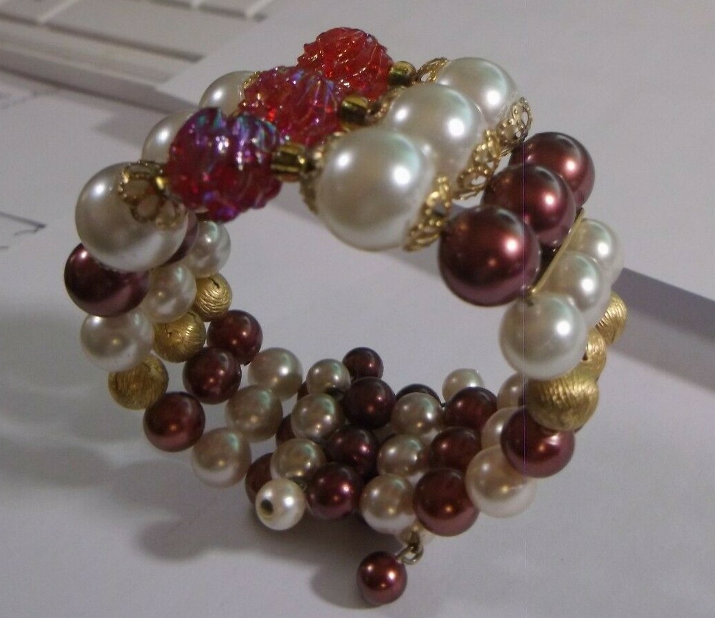 VINTAGE 3 STRING BEADED WIRED BRACELET
